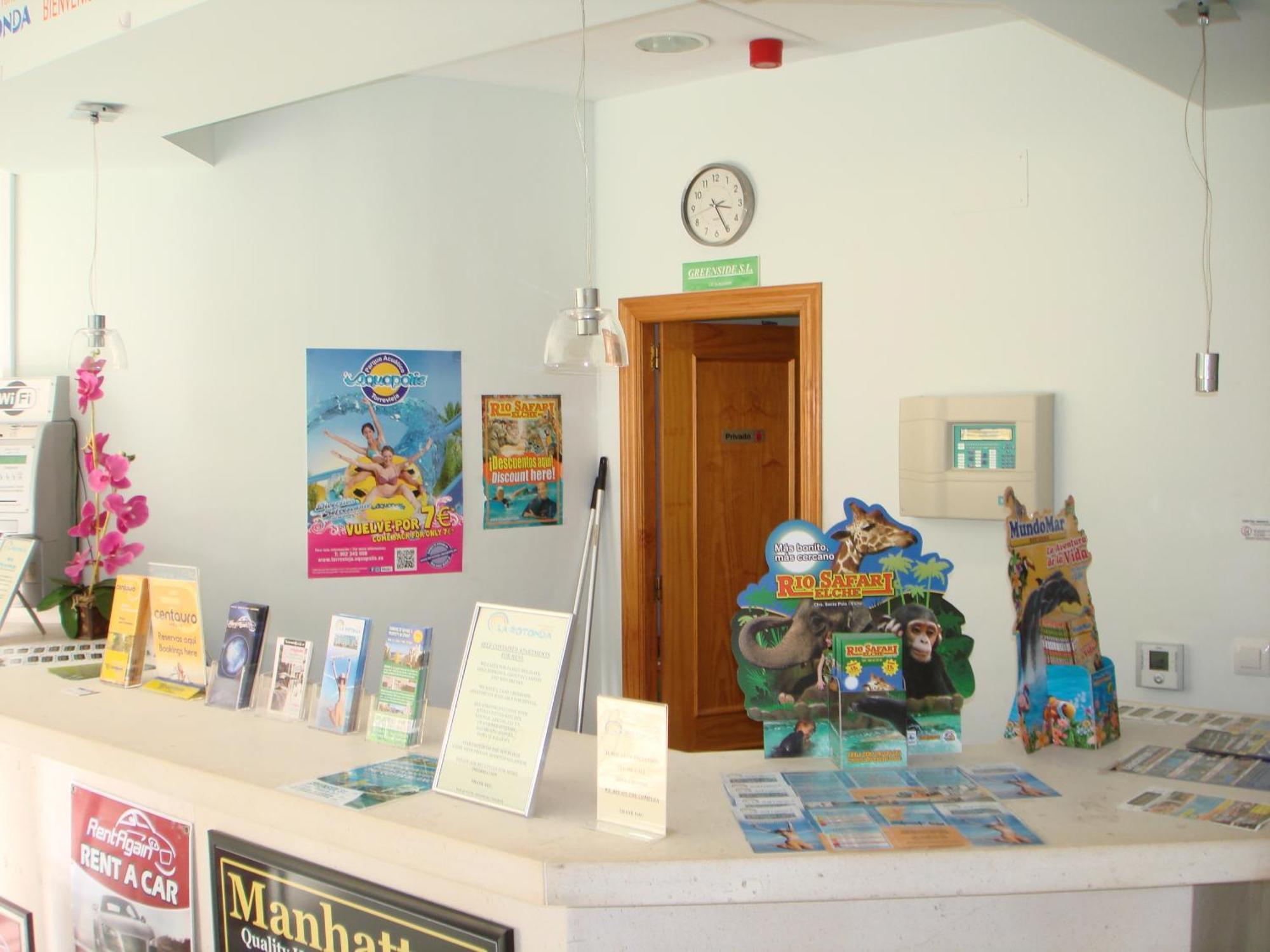 Reception La Rotonda Aparthotel Orihuela Dış mekan fotoğraf
